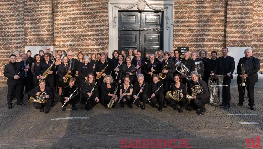 Feestelijk zomeravondconcert door Regioharmonie De Verbinding