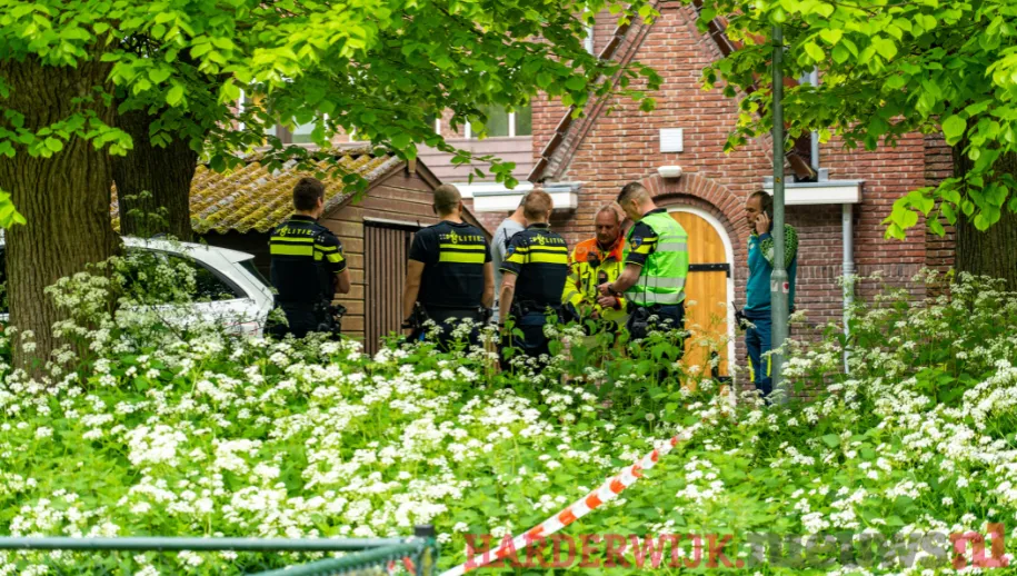 Vuurwerkvondst bij woning na eigen melding