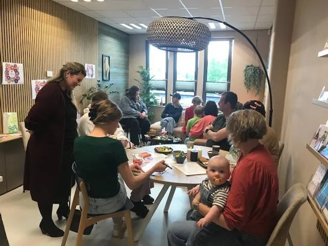 aya middag 9 mei