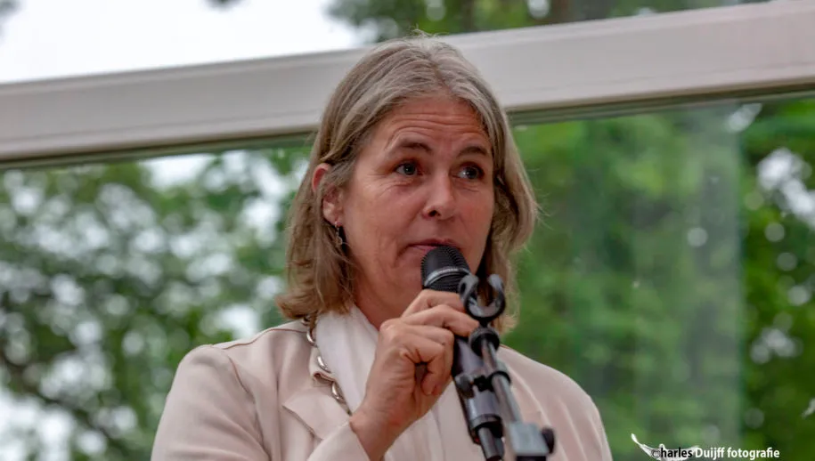 astrid nienhuis1 915x518 1