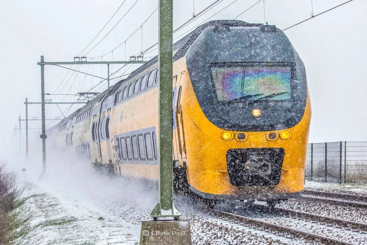 trein-in-sneeuw