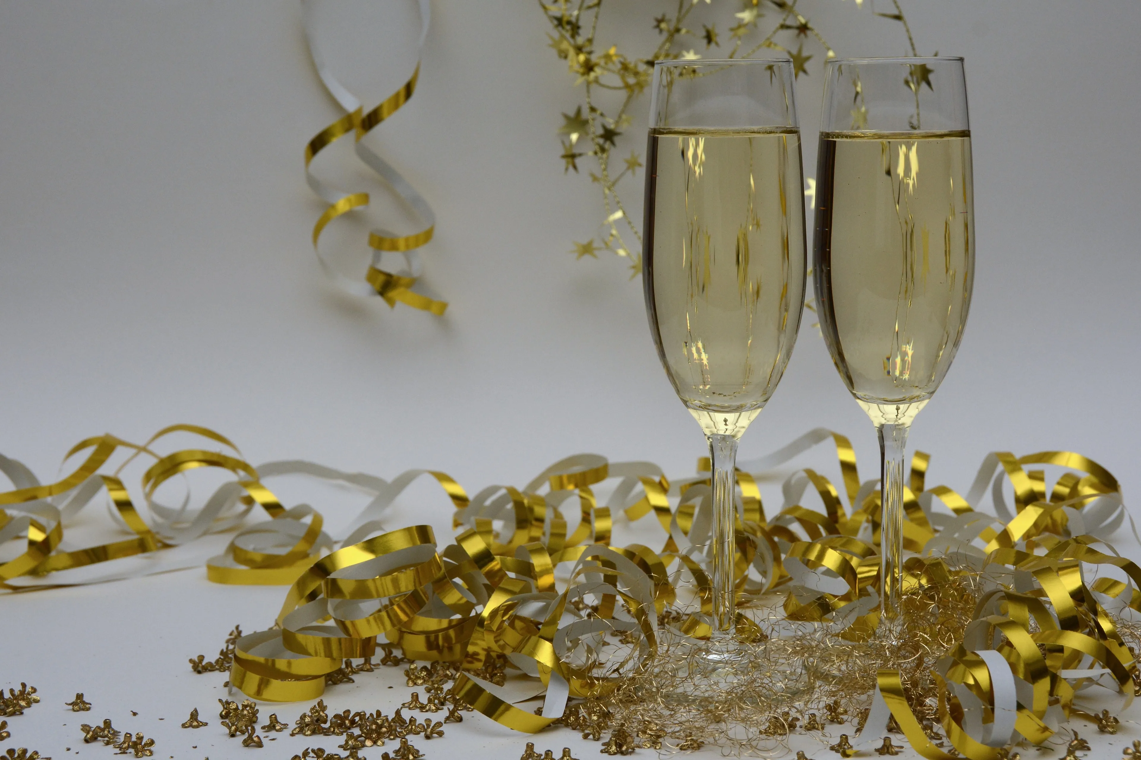 alcohol beverage bow celebrate 261460