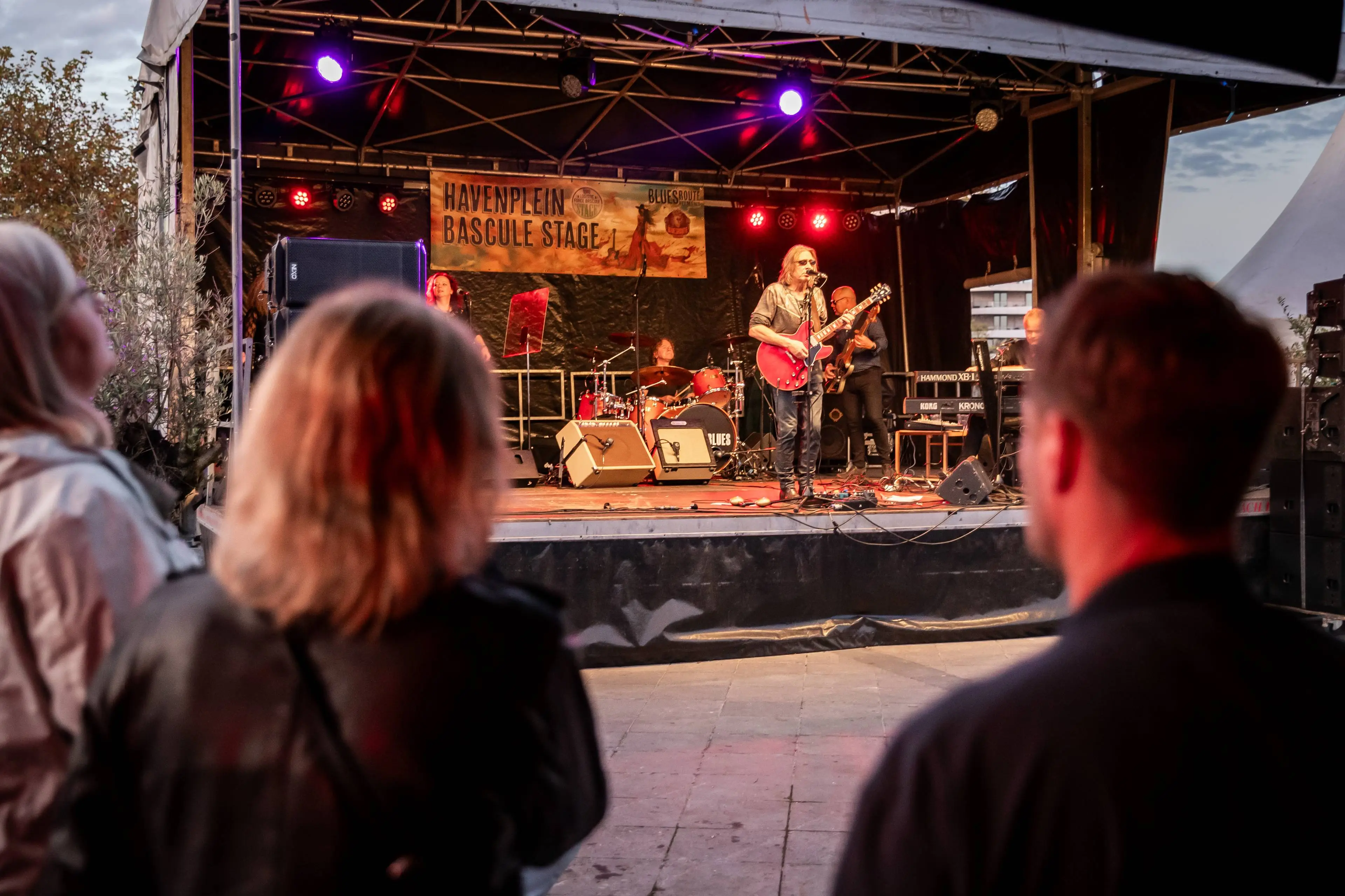 241026 5414 Sfeer tijdens de Bluesroute