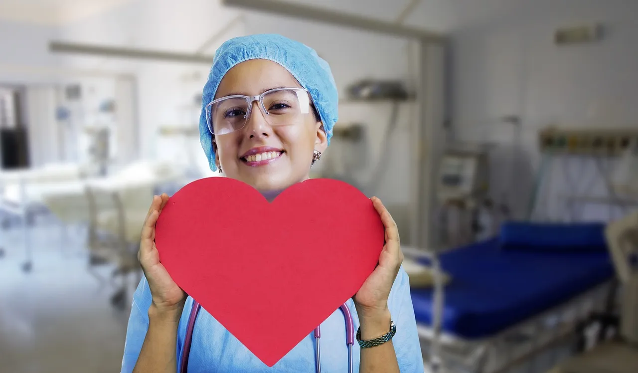 nurse 3624463 1280
