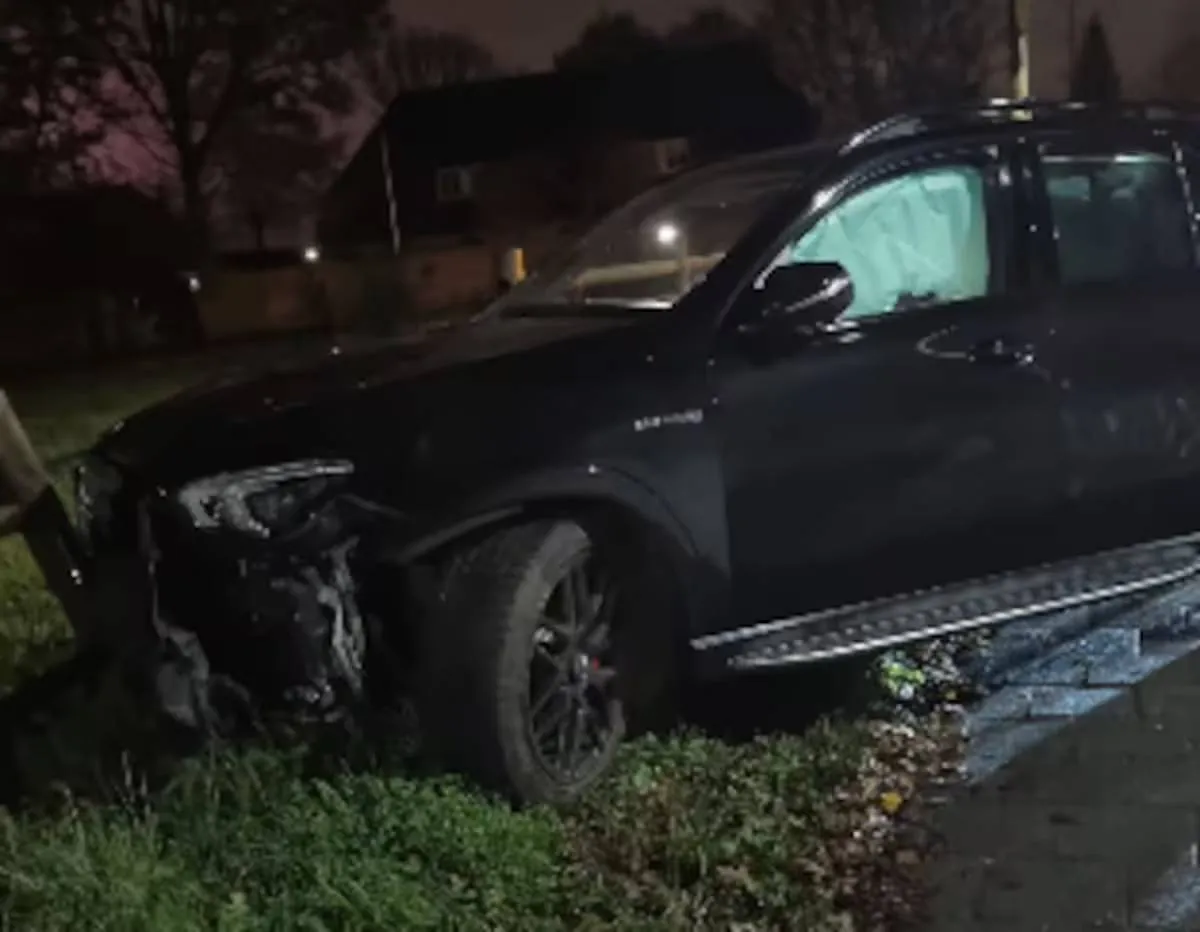 bestuurder-vlucht-na-eenzijdige-aanrijding-in-vlijmen