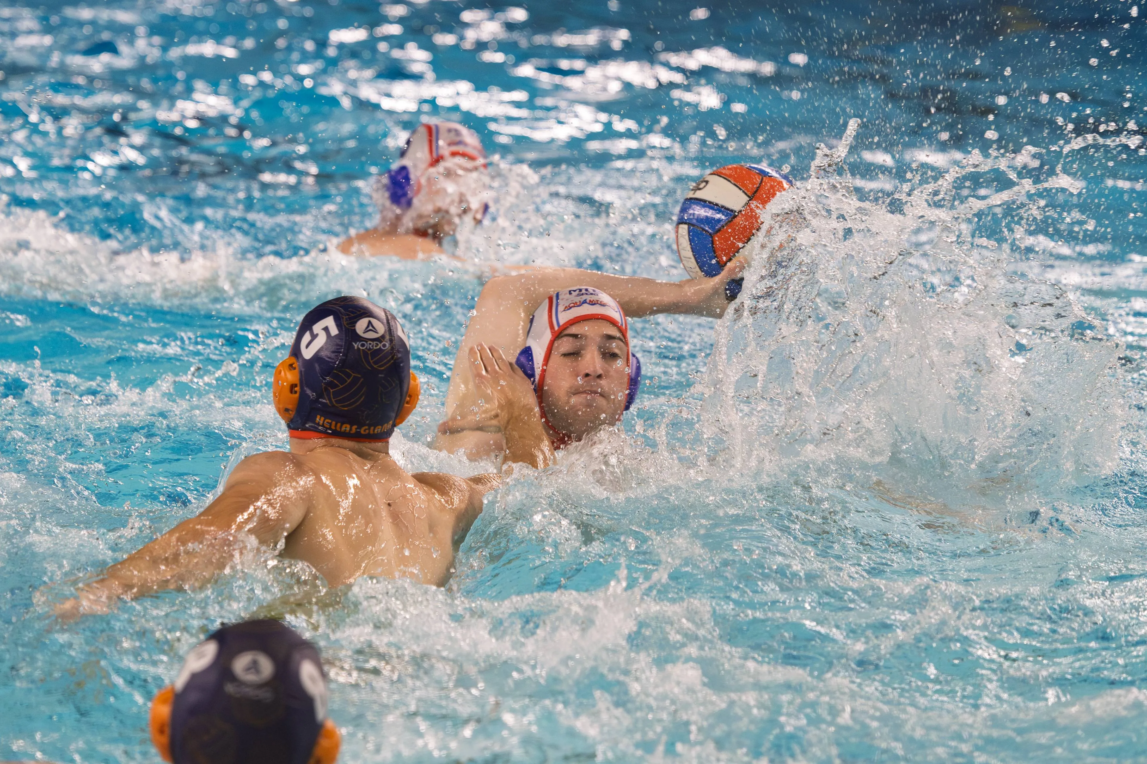 Sterke teamprestatie van AquAmigos Dames 1, Heren 2 blijven ongeslagen