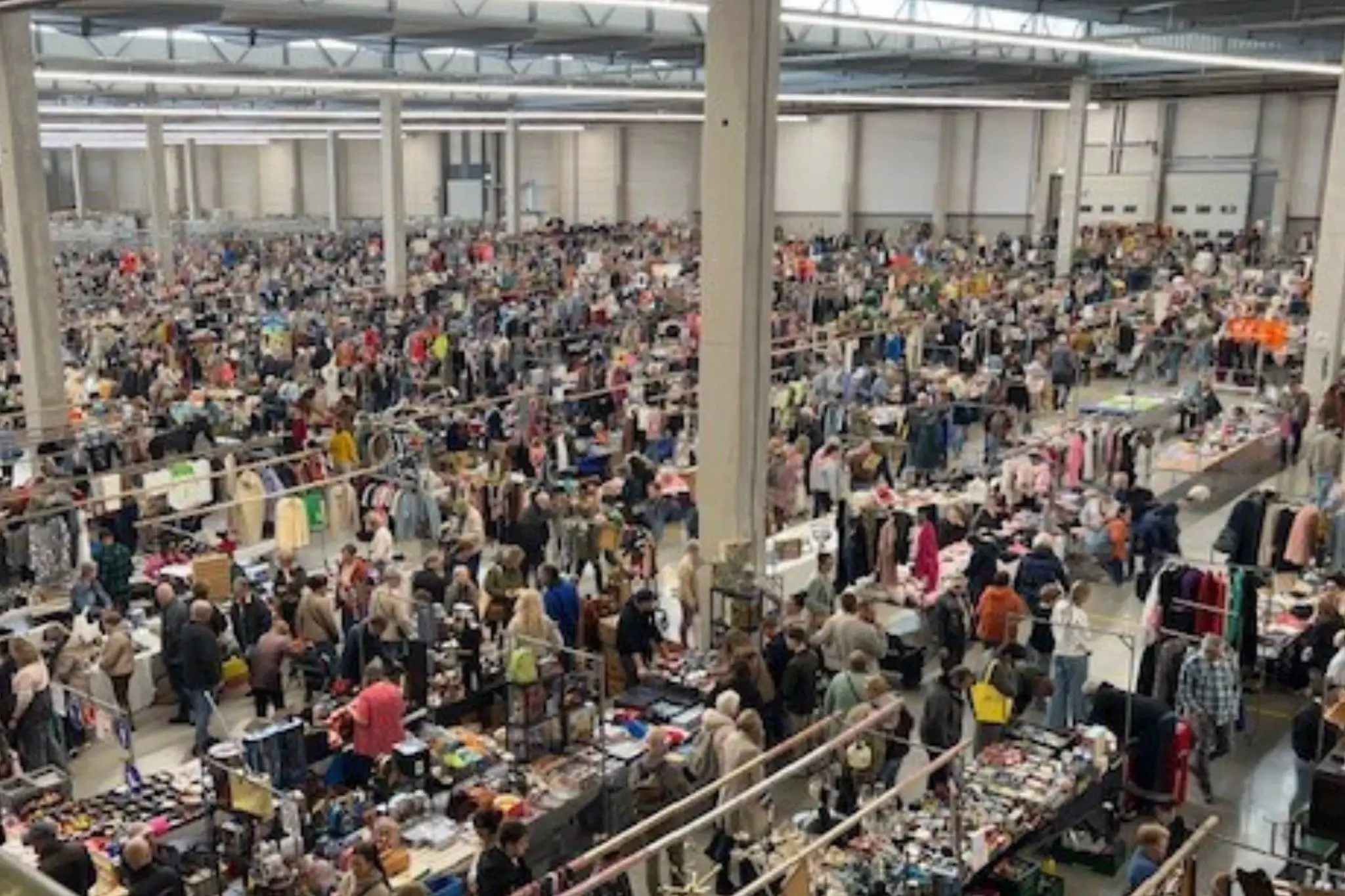 Sfeerfoto-Snuffelmarkt