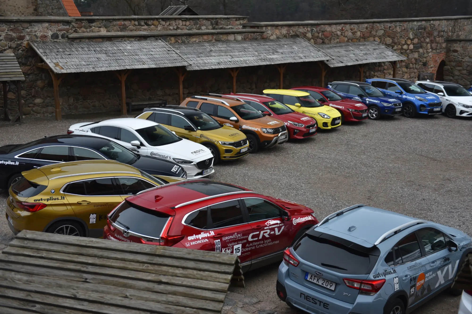 lietuvos met automobilis 2019 rinkim dalyviai trak pilies kieme 1