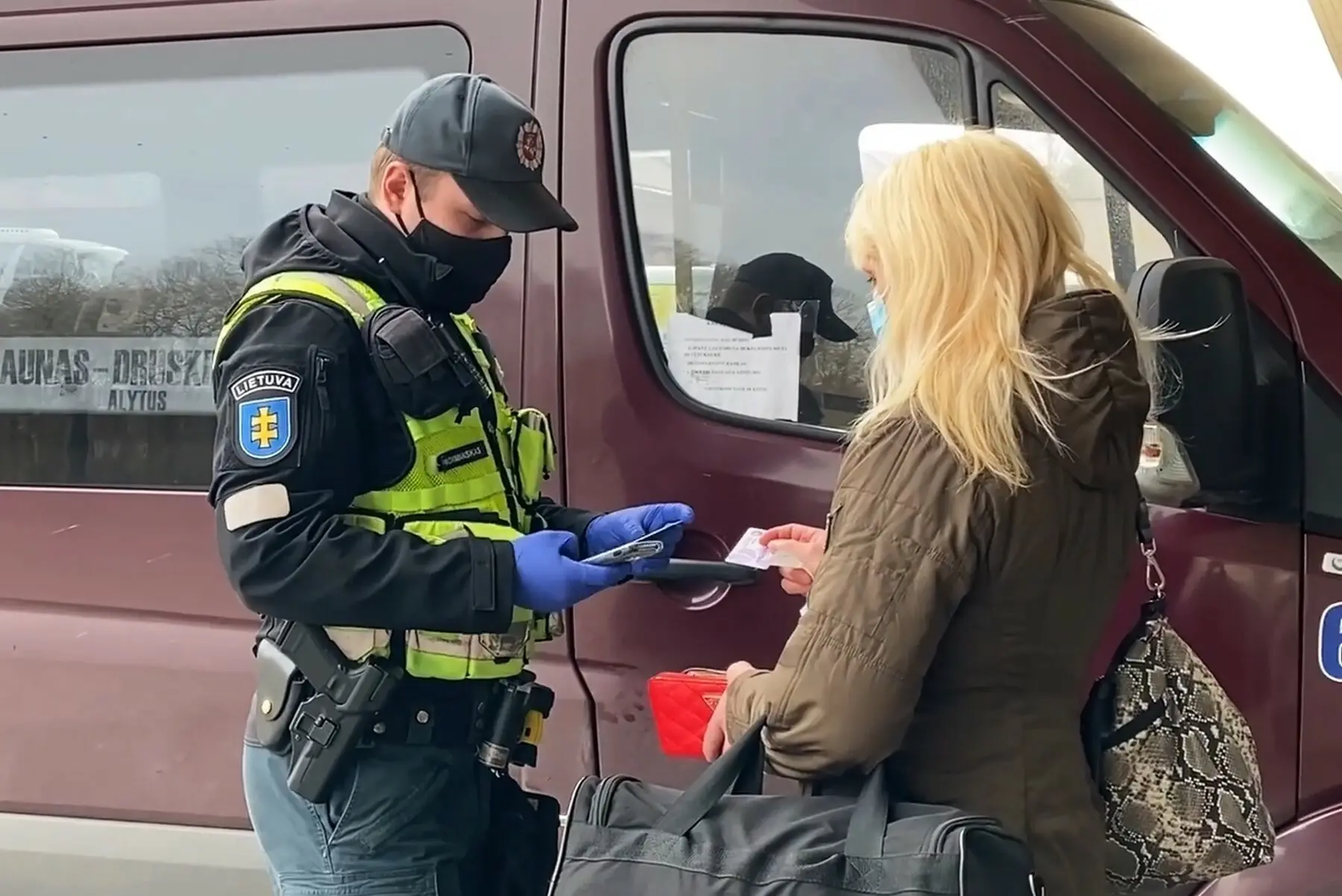 policija