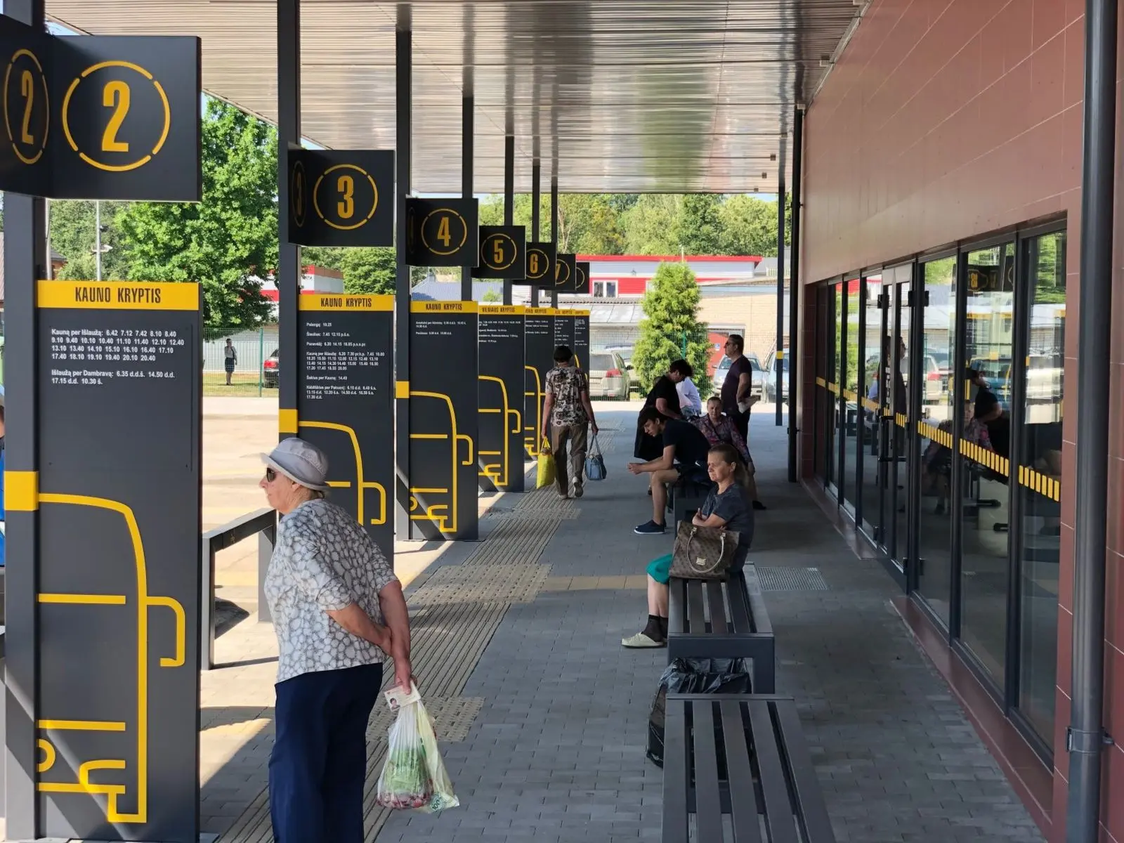 prien autobus stotis 3
