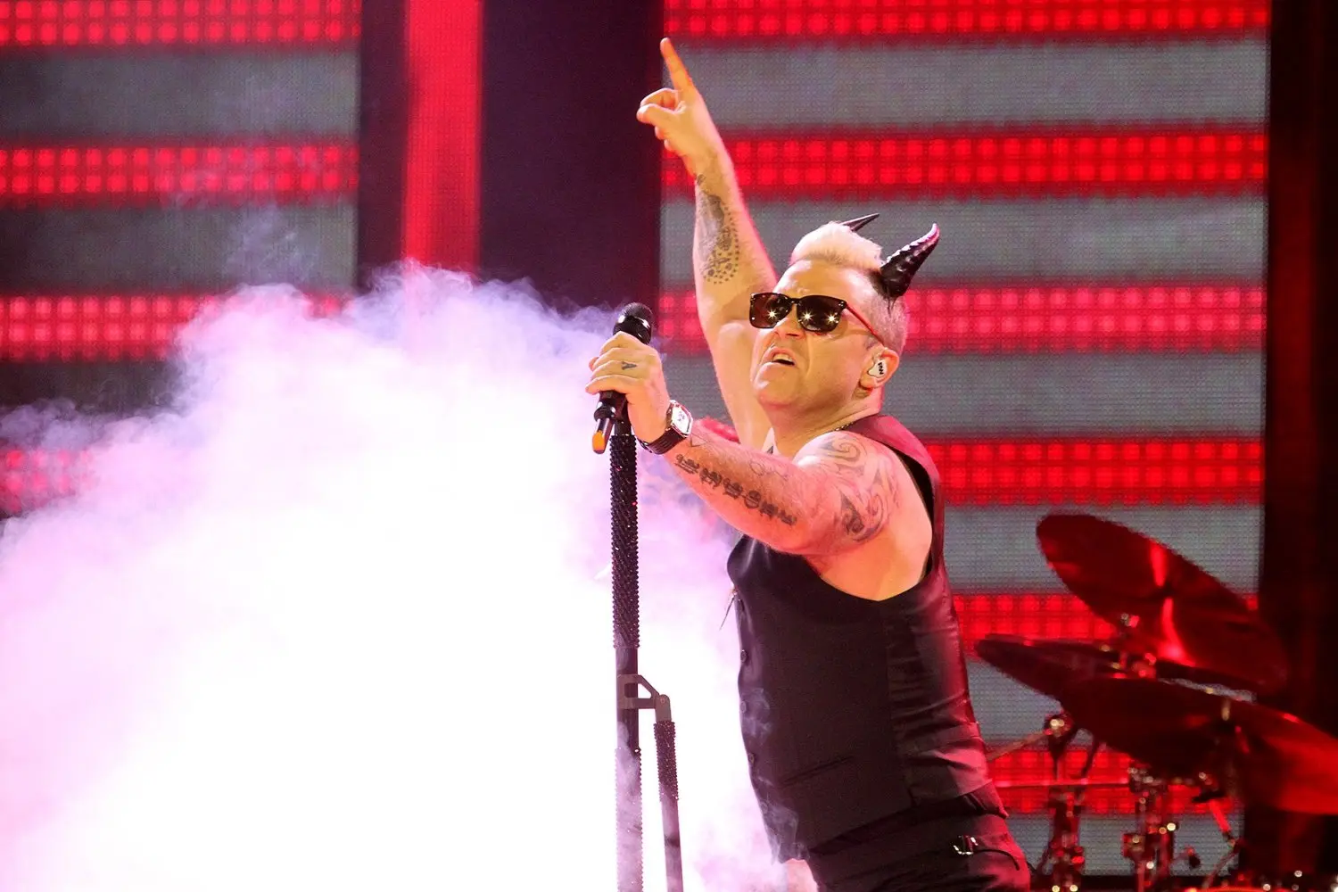 robbie williams kaunei 16
