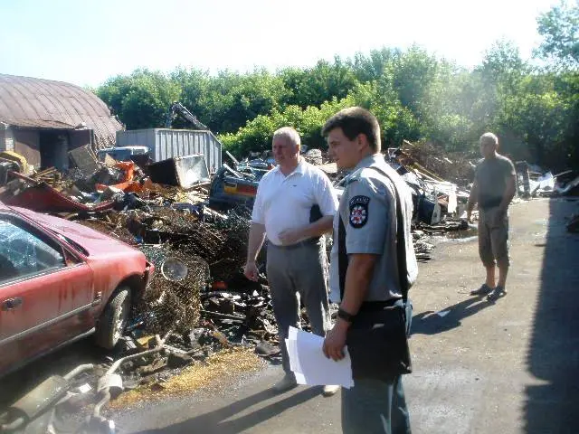 vieosios tvarkos skyriaus pareignai tikrino metalo supirktuves