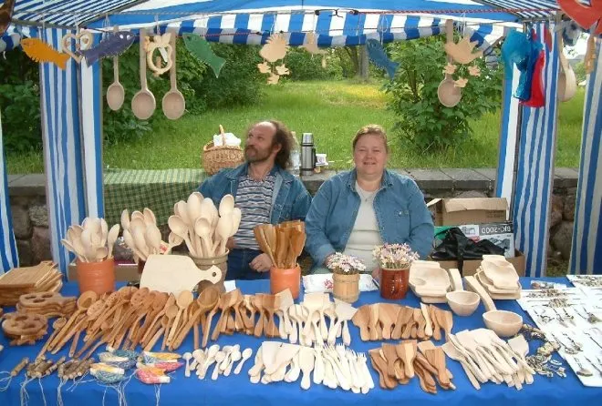 Medžio drožėjas Gediminas Kairys