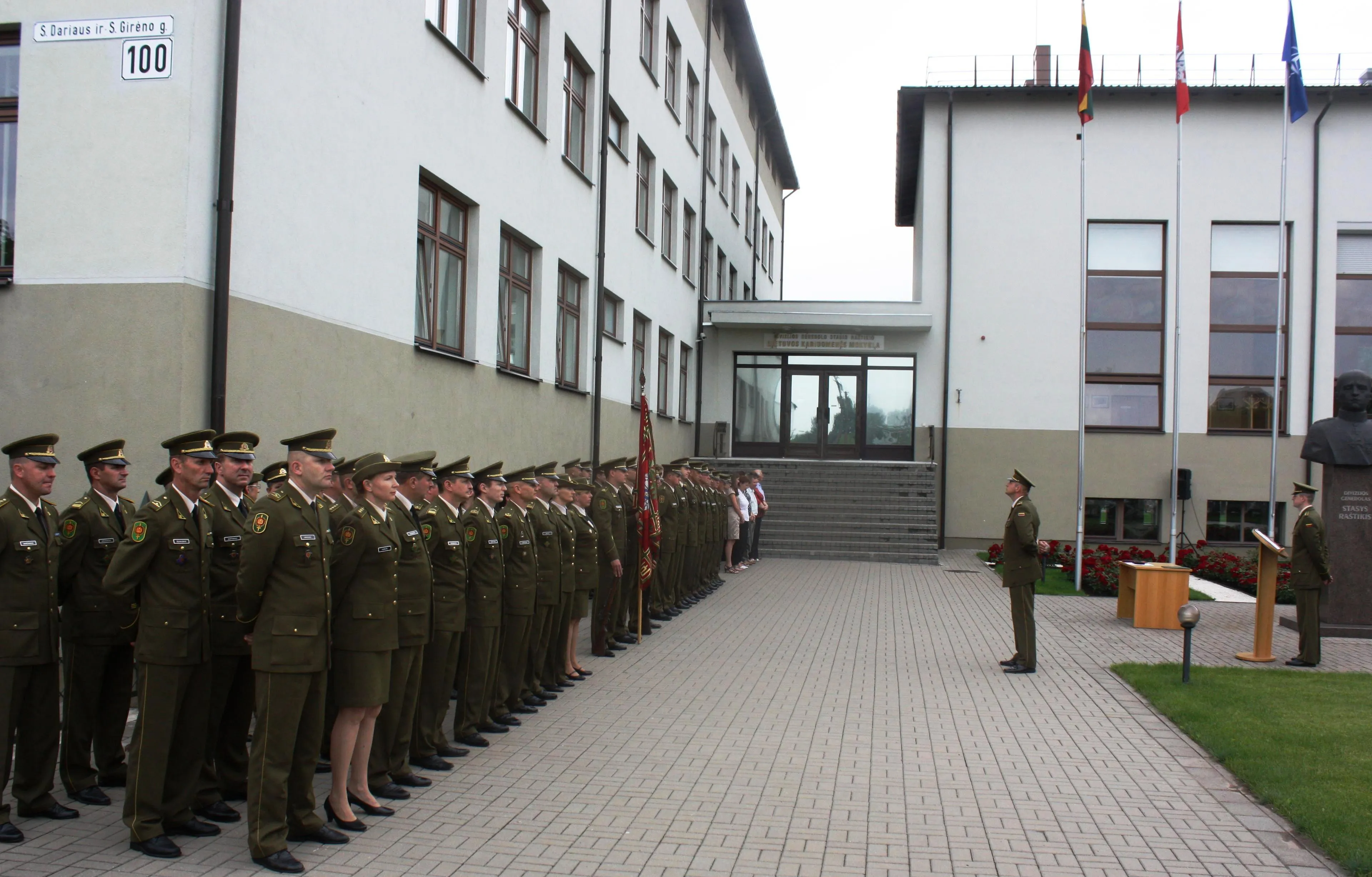 Jaunesniųjų karininkų vadų mokymų aukštųjų mokyklų studentų priesaika