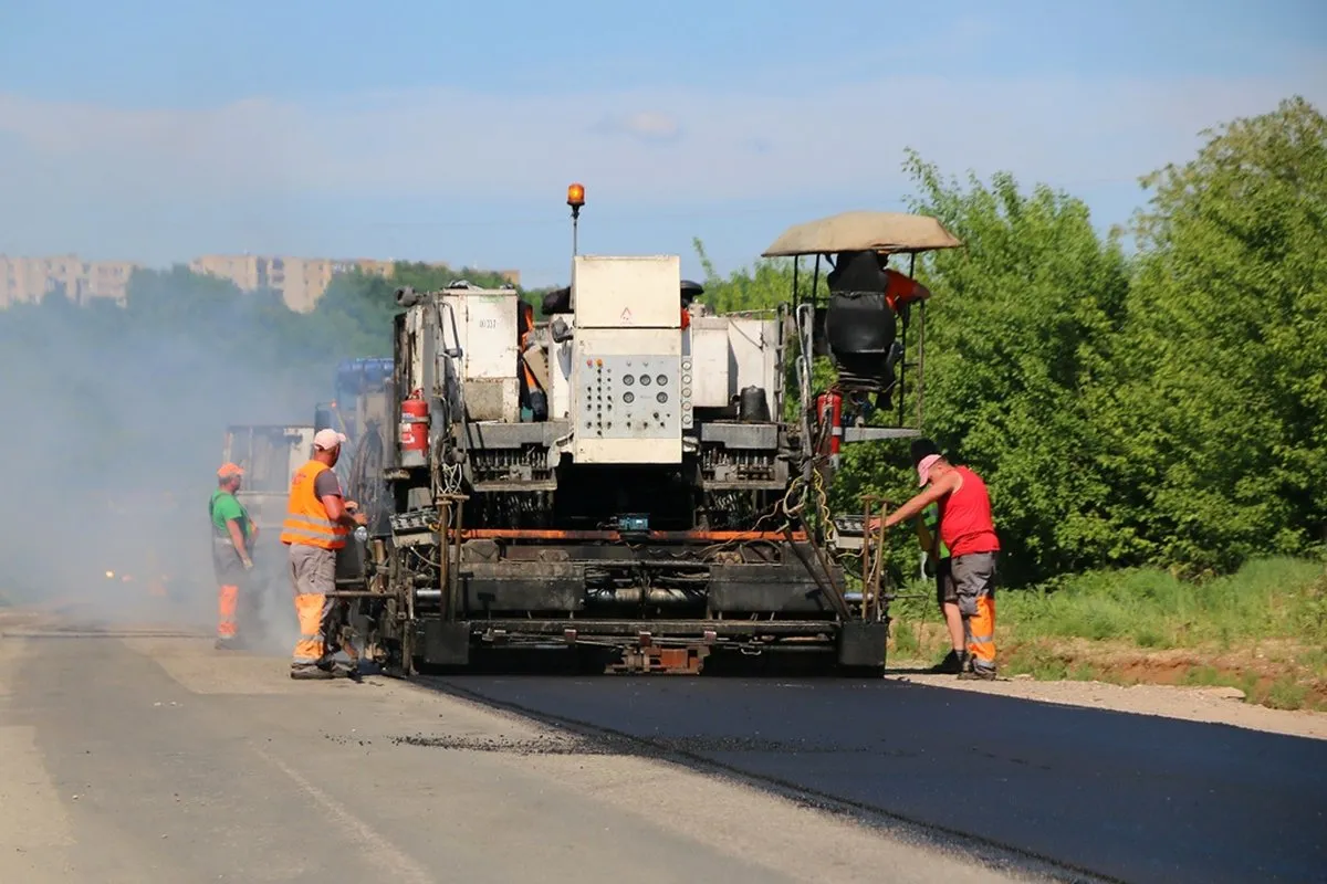 "Remix" asfalto klojimo mašina
