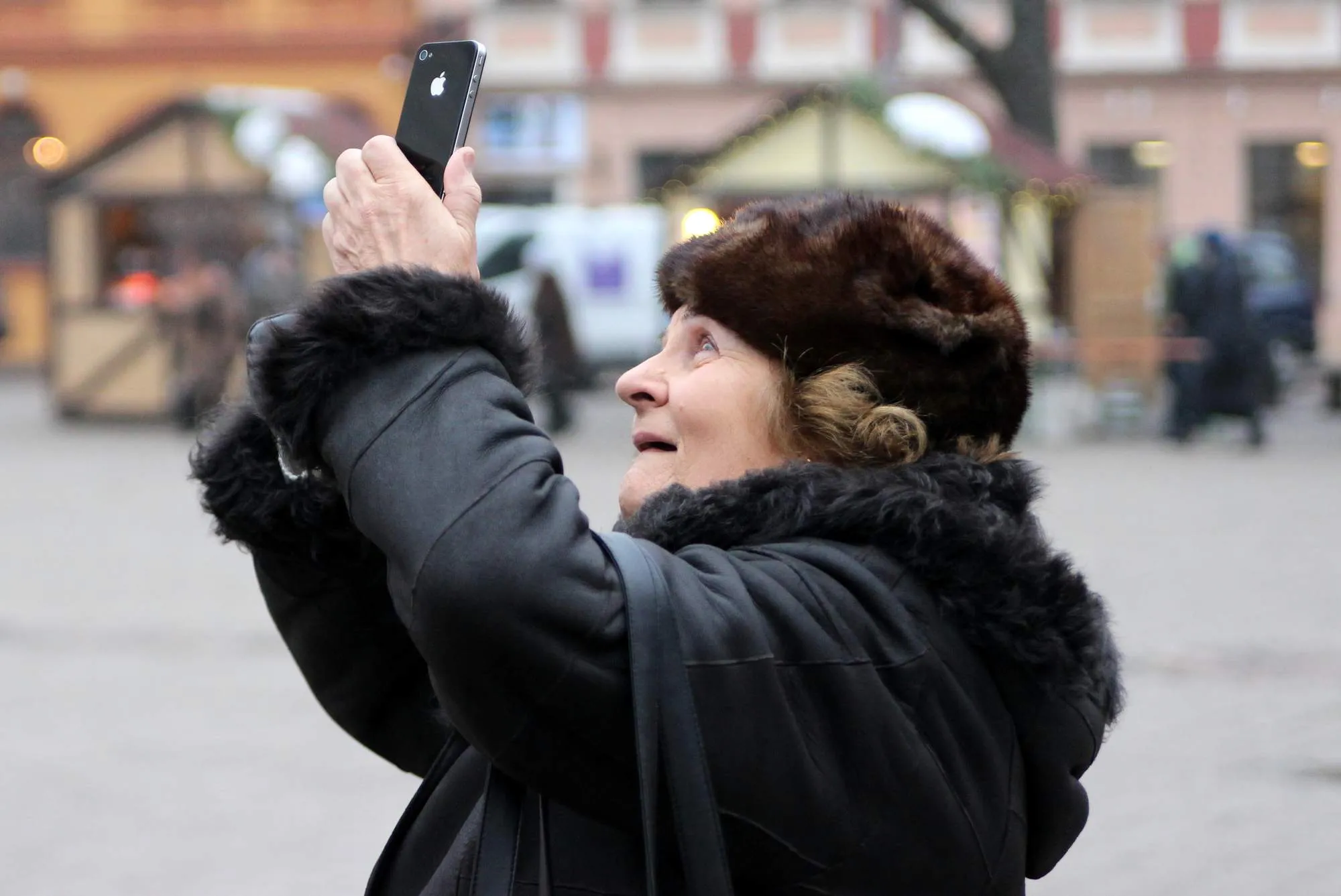 Kauniečiai fiksuoja eglutės grožį
