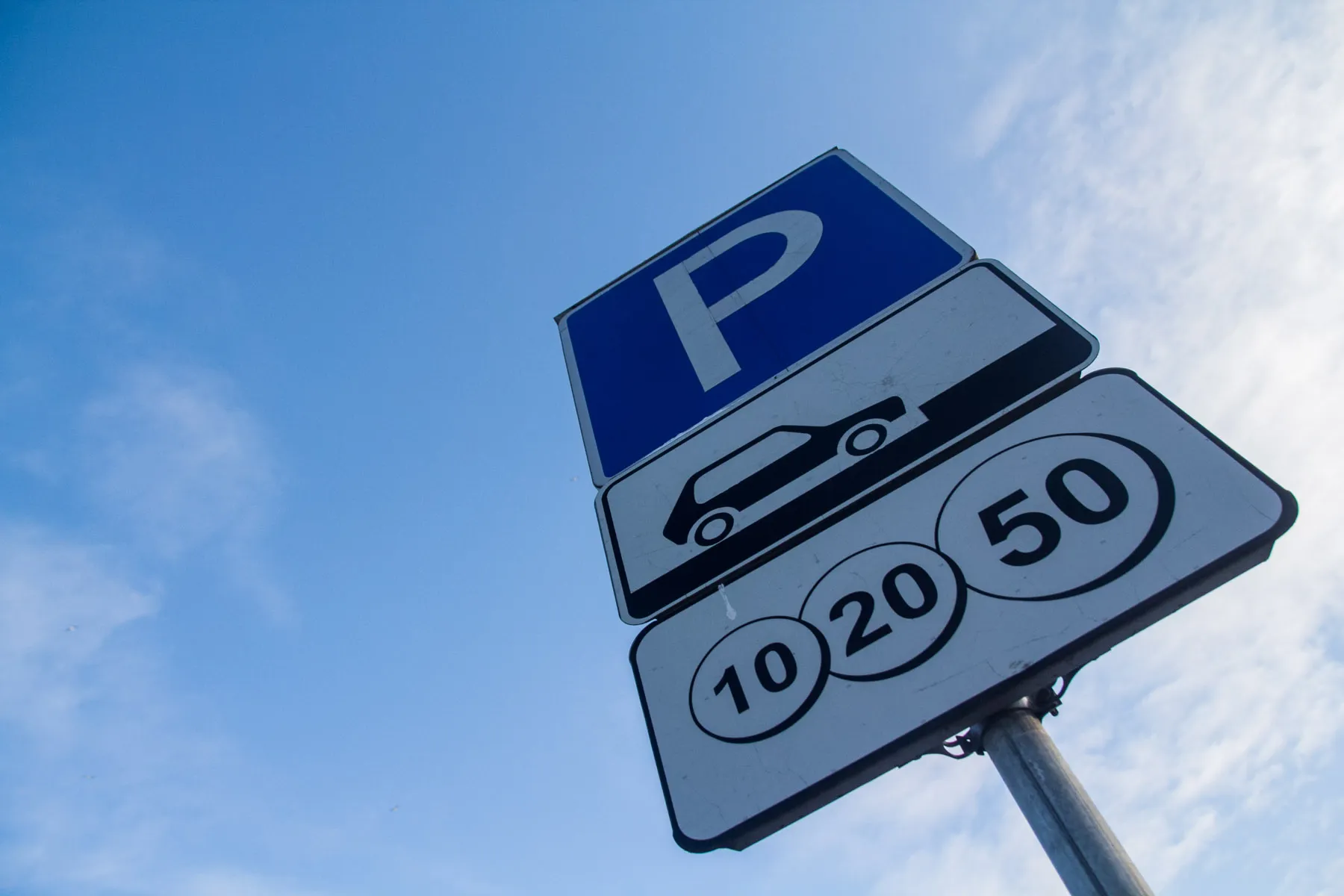 Mokamos parkavimo vietos Kaune