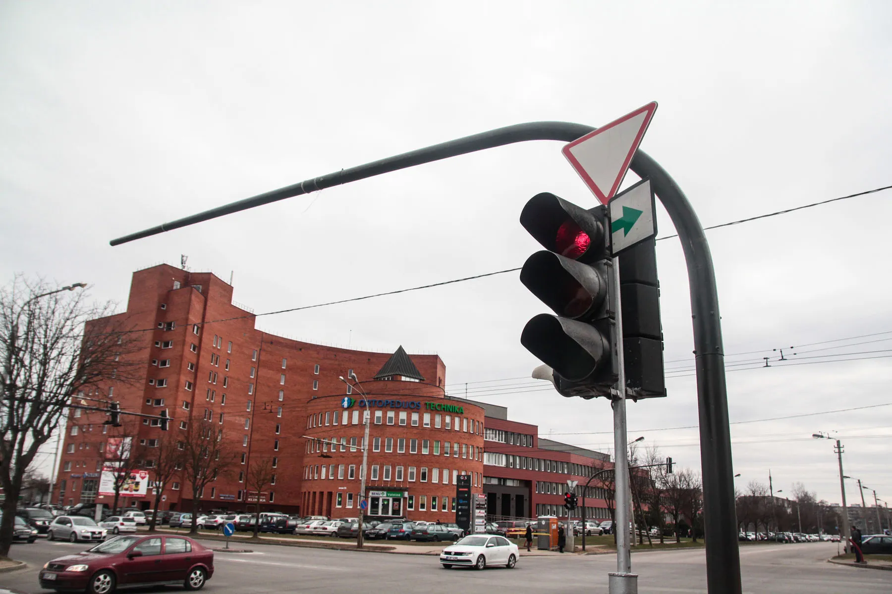 Naujas šviesoforas Savanorių pr. ir S. Žukausko g. sankryžoje