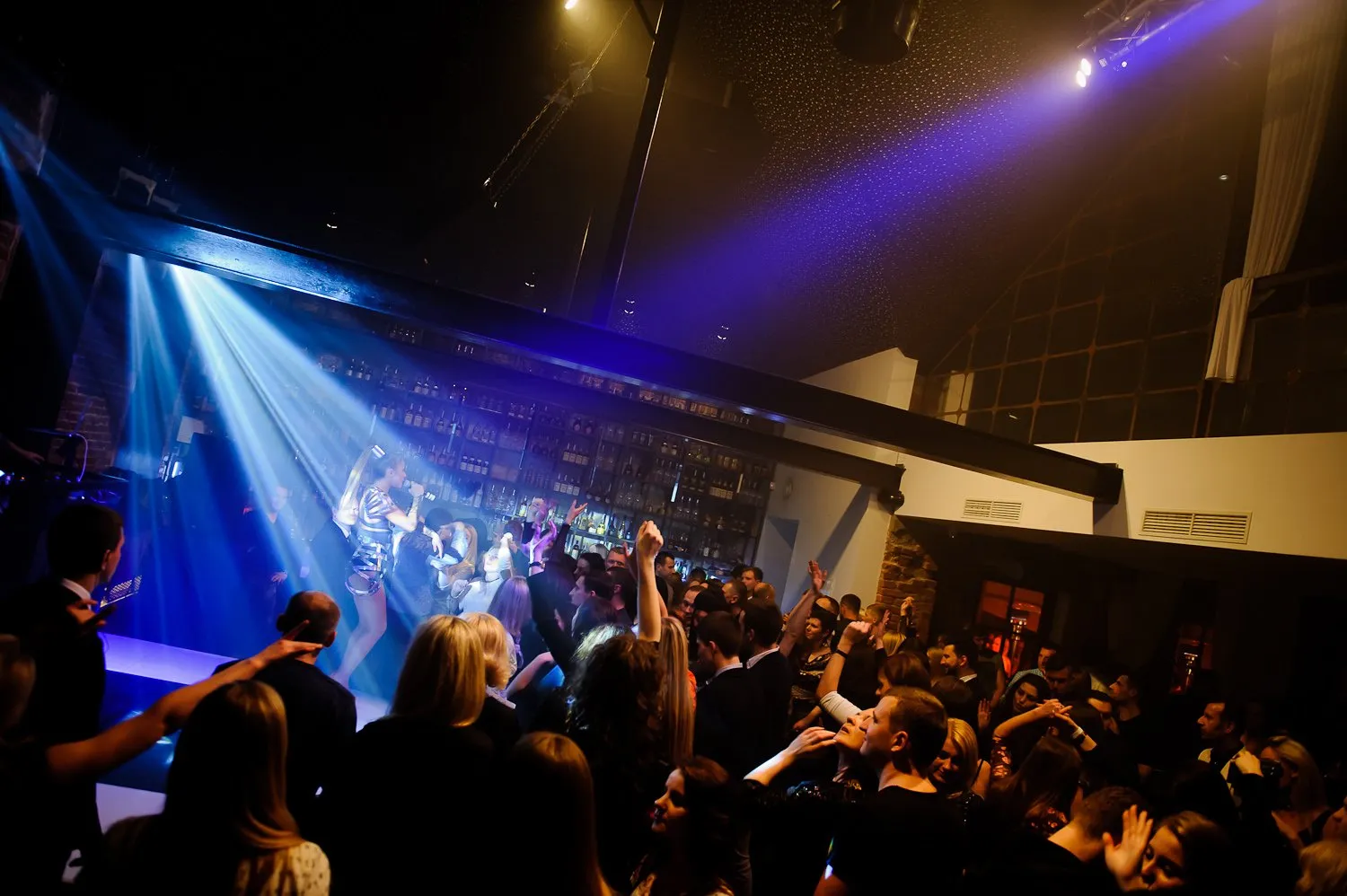 "Nox" penktadienio nakties akimirkos