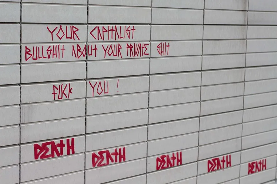 Užrašai ant miesto sienų