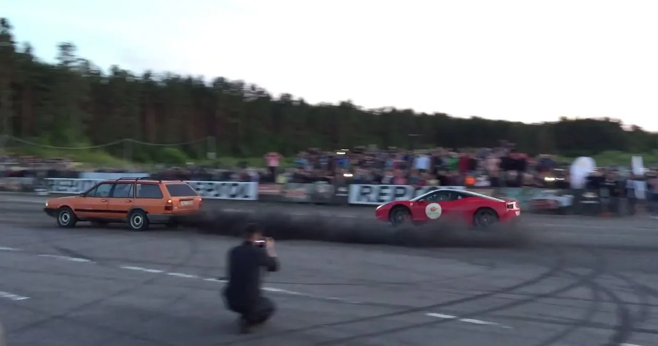 "VW" Nemuno žiede įveikė "Ferrari"