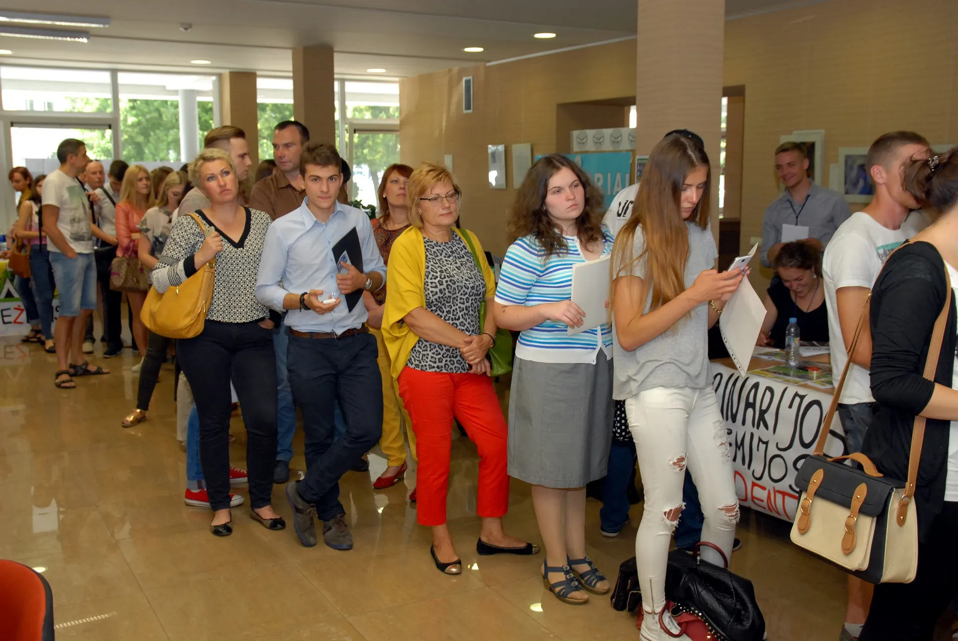 Sutarčių pasirašymas