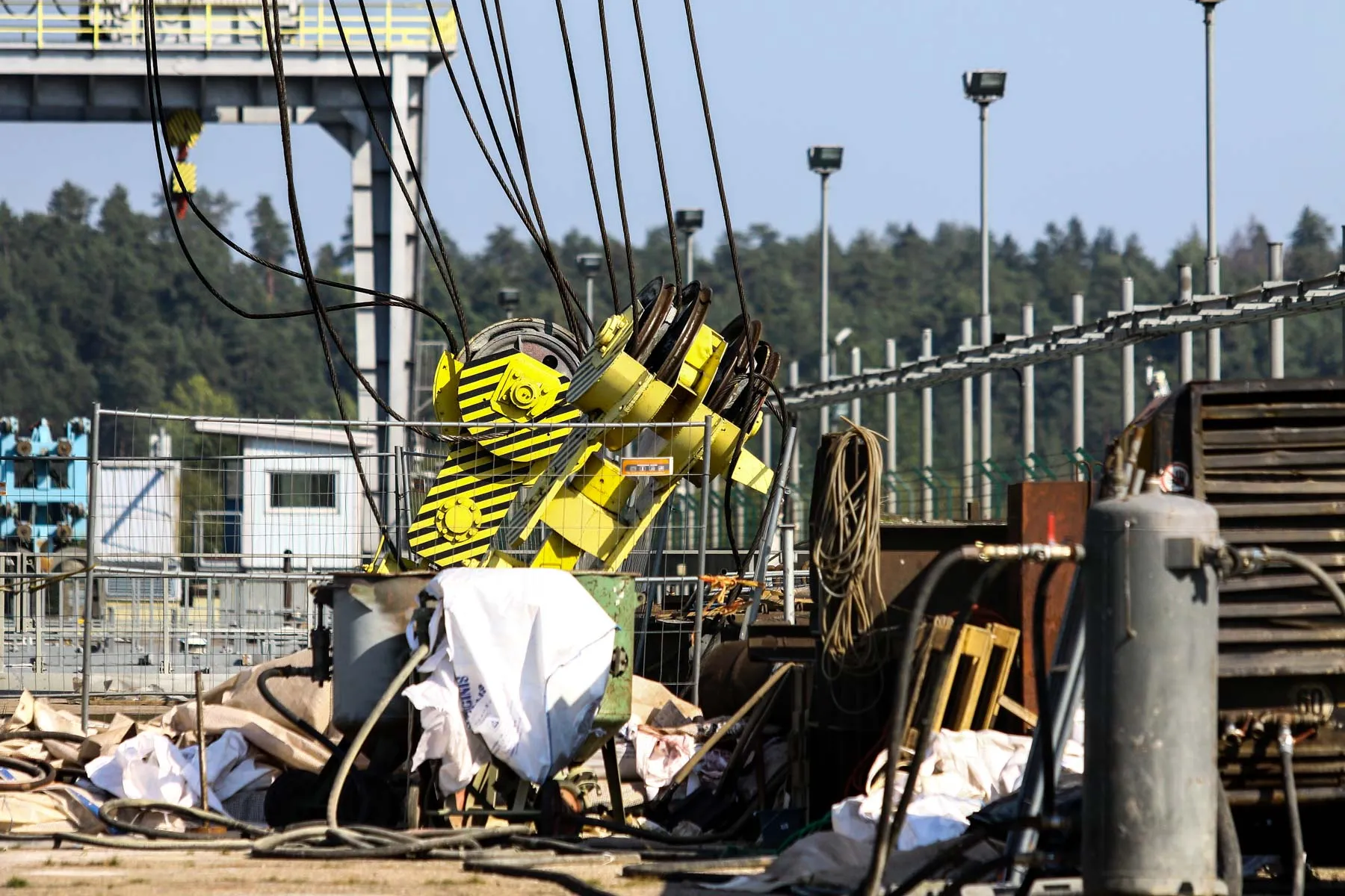 Ant A. Brazausko hidroelektrinės nukrito krovinys