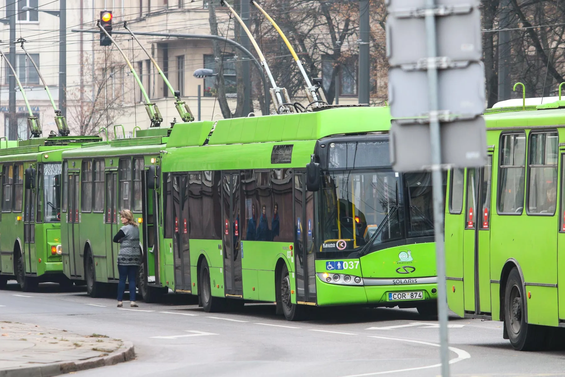 Vytauto pr. partrenktas žmogus troleibusai
