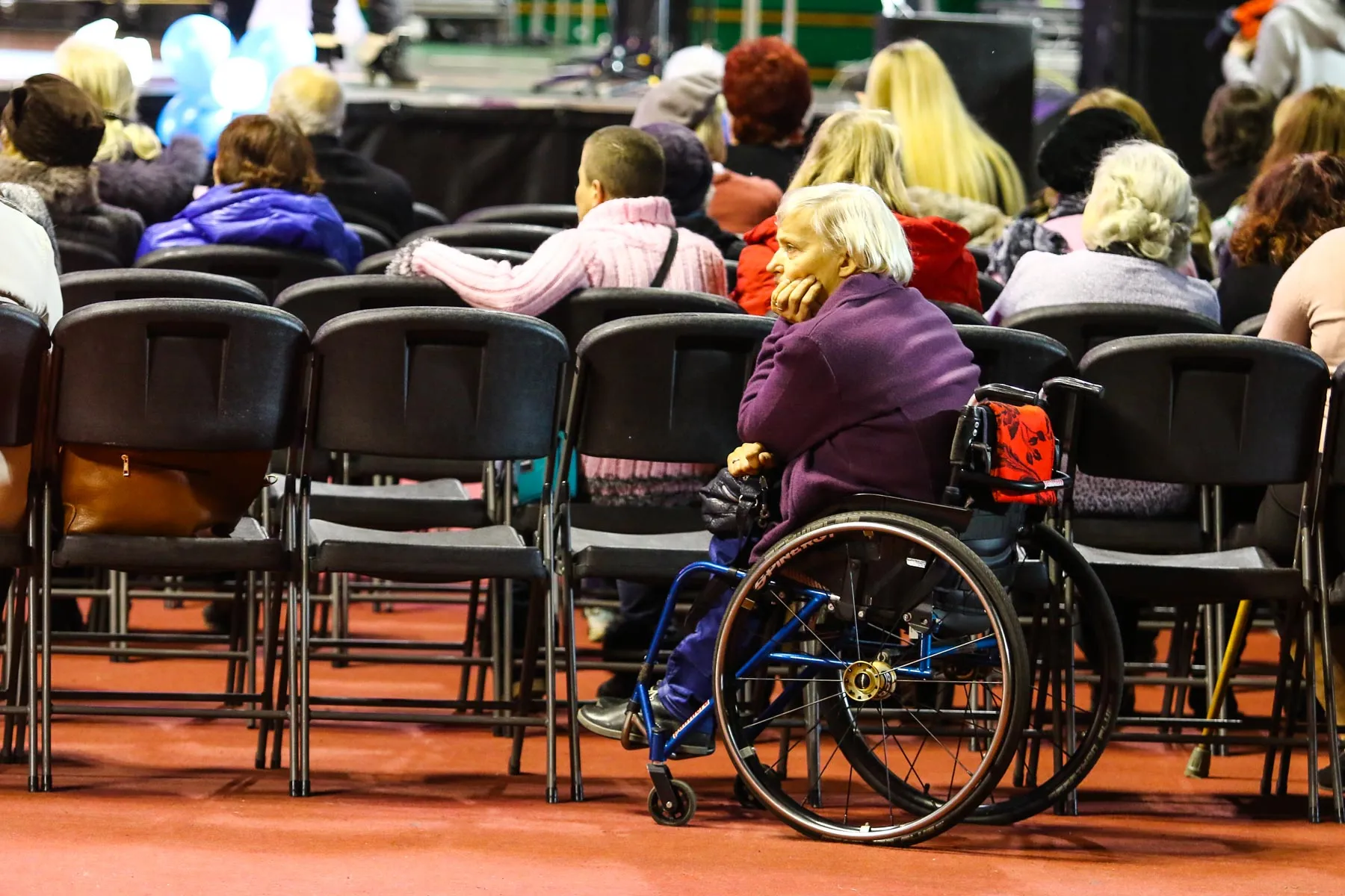 Tarptautinės neįgaliųjų dienos šventė sporto halėje