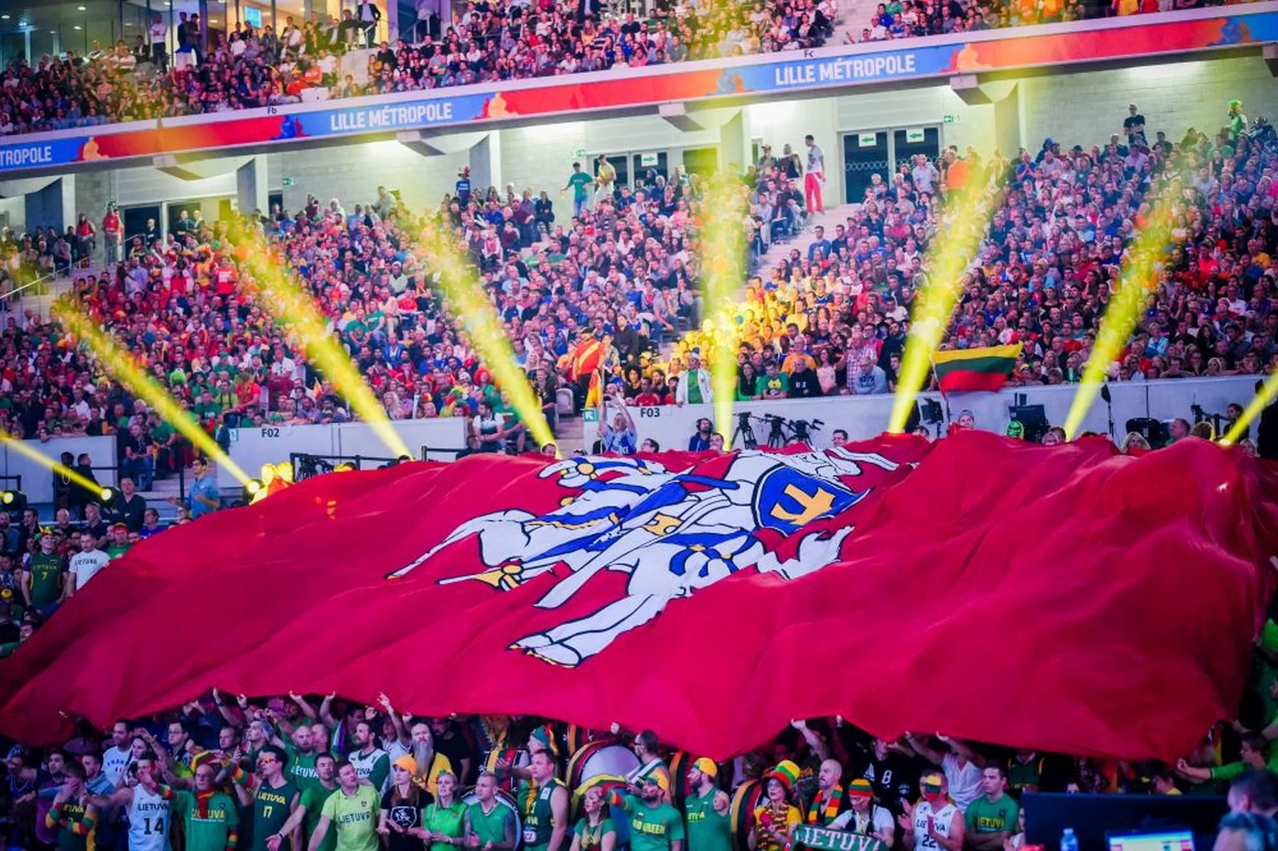 Dalia Grybauskaitė stebi Lietuvos vyrų krepšinio rinktinės Europos čempionato finalines varžybas Prancūzijos mieste Lilyje