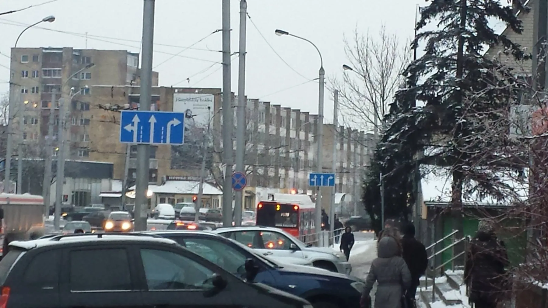 Eismo pakitimai Savanorių pr. ir P. Lukšio g sankryžoje