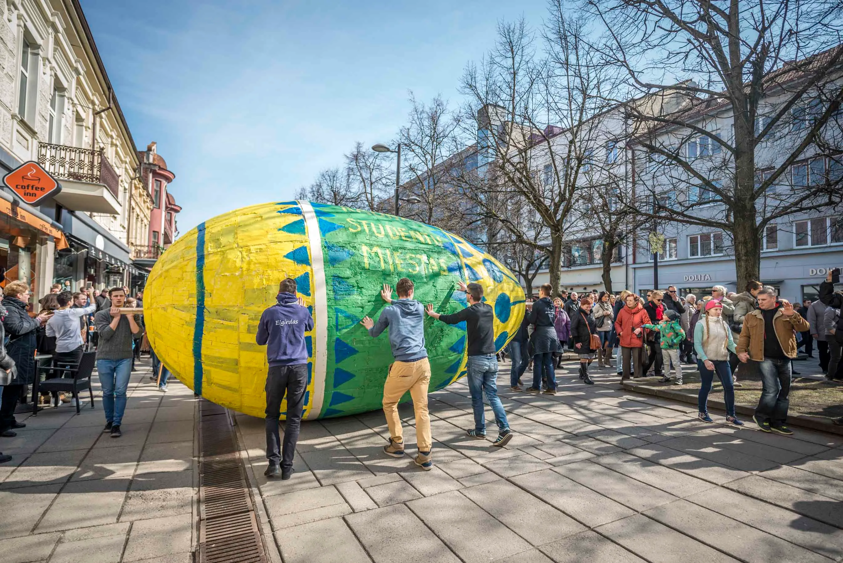 Didžiulio margučio ridenimas Kaune