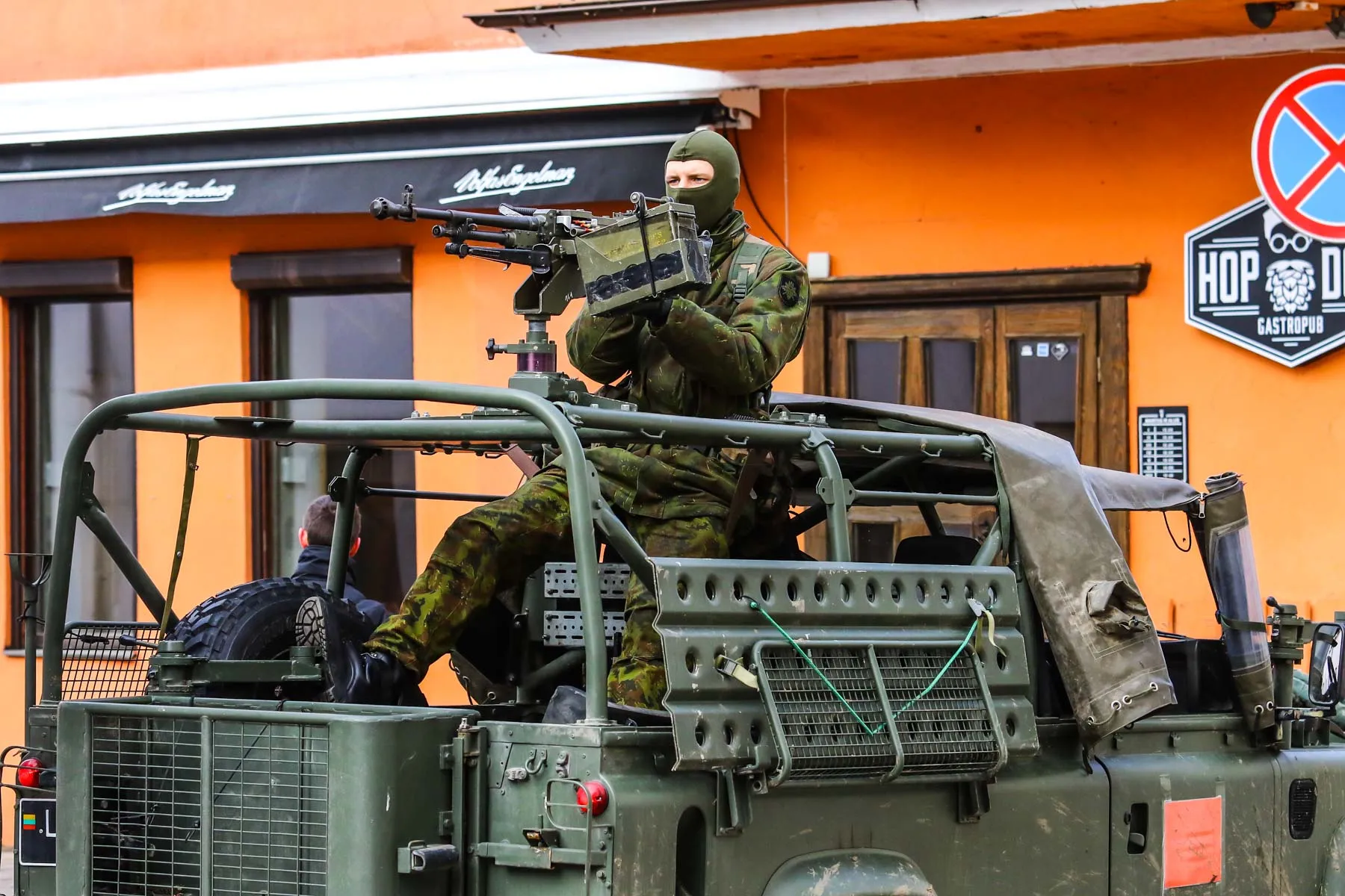 Karinės pratybos Kaune