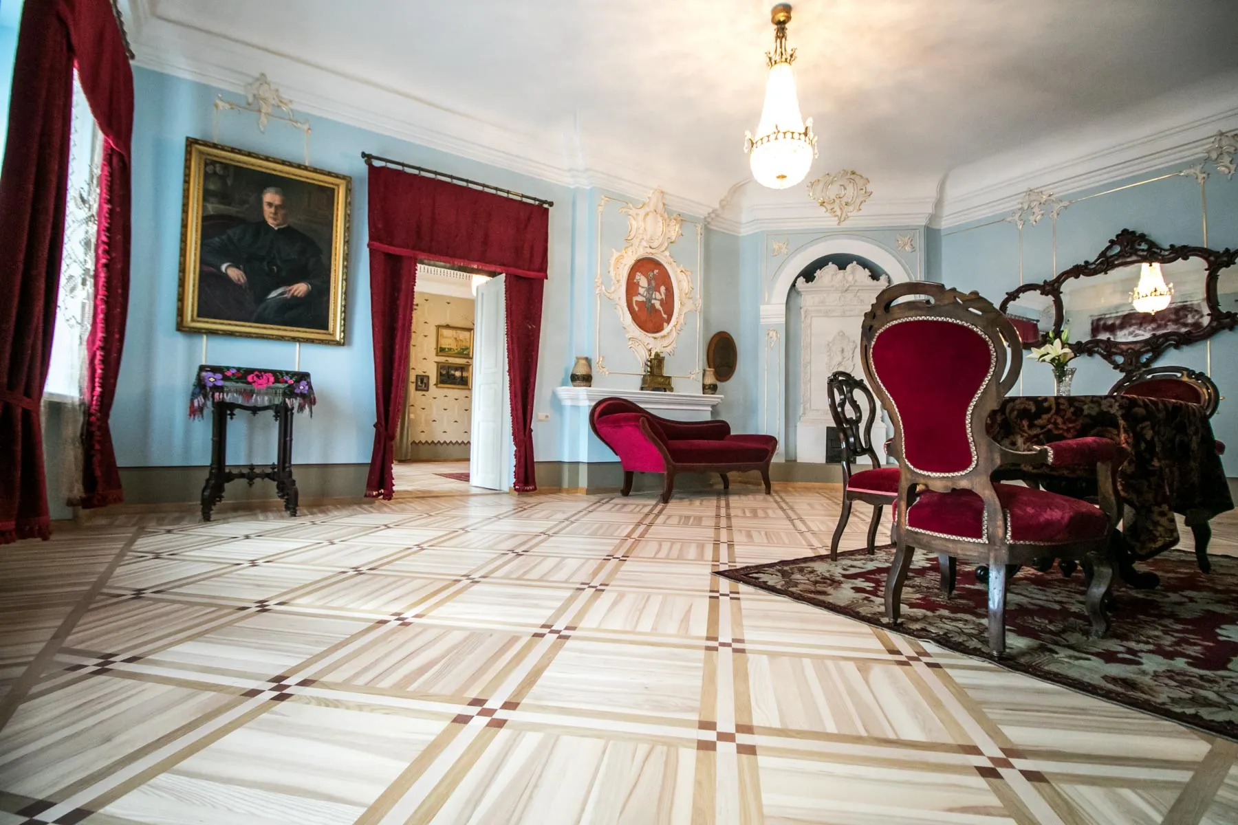 Restauruotas Maironio butas