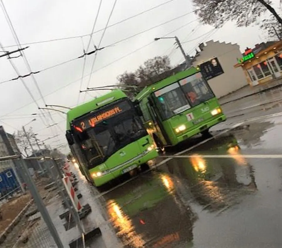 Troleibusai sustabdė eismą