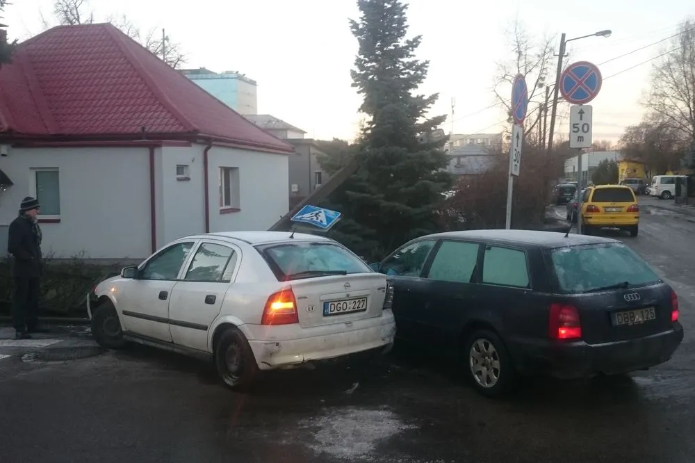 Antradienio ryto avarijos Kaune