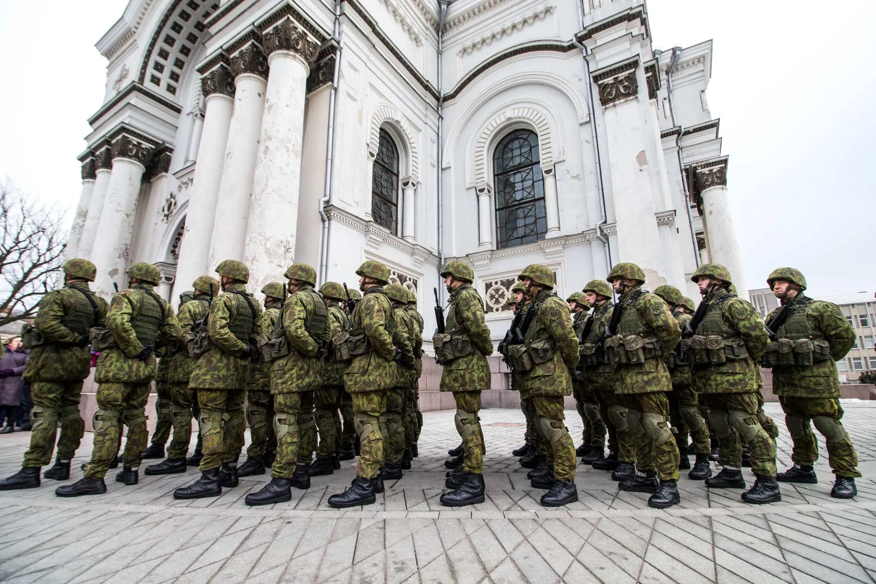 Kareiviai, kariuomenė, šauktiniai