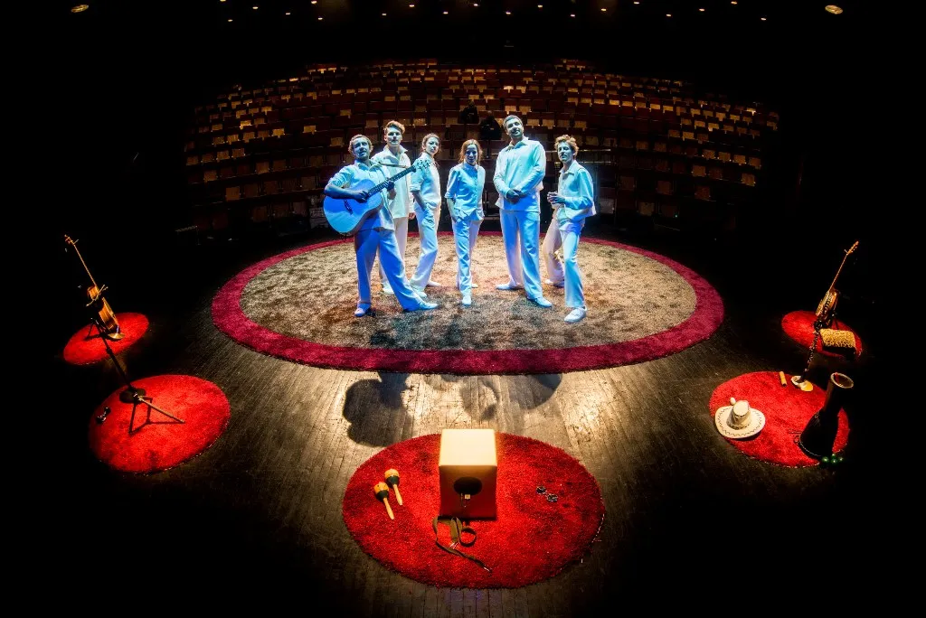 Festivalis „Nerk į teatrą“