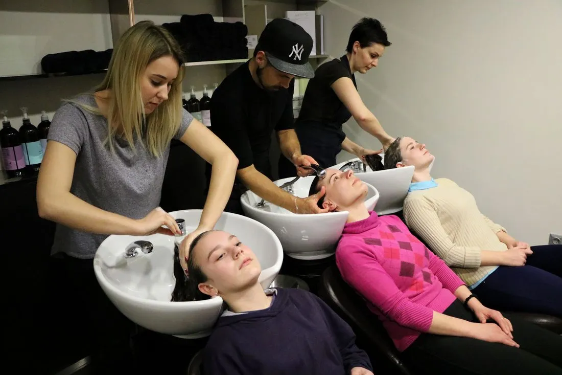 Kauno pareigūnai pradžiugino vienišą mamą su dukromis