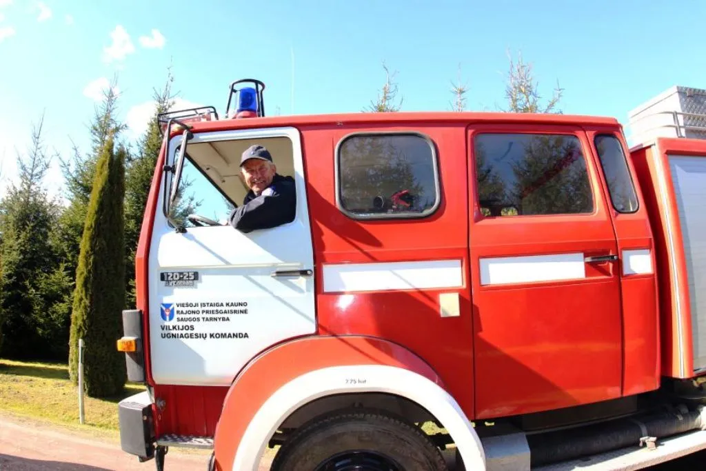 Ugniagesiai savanoriai