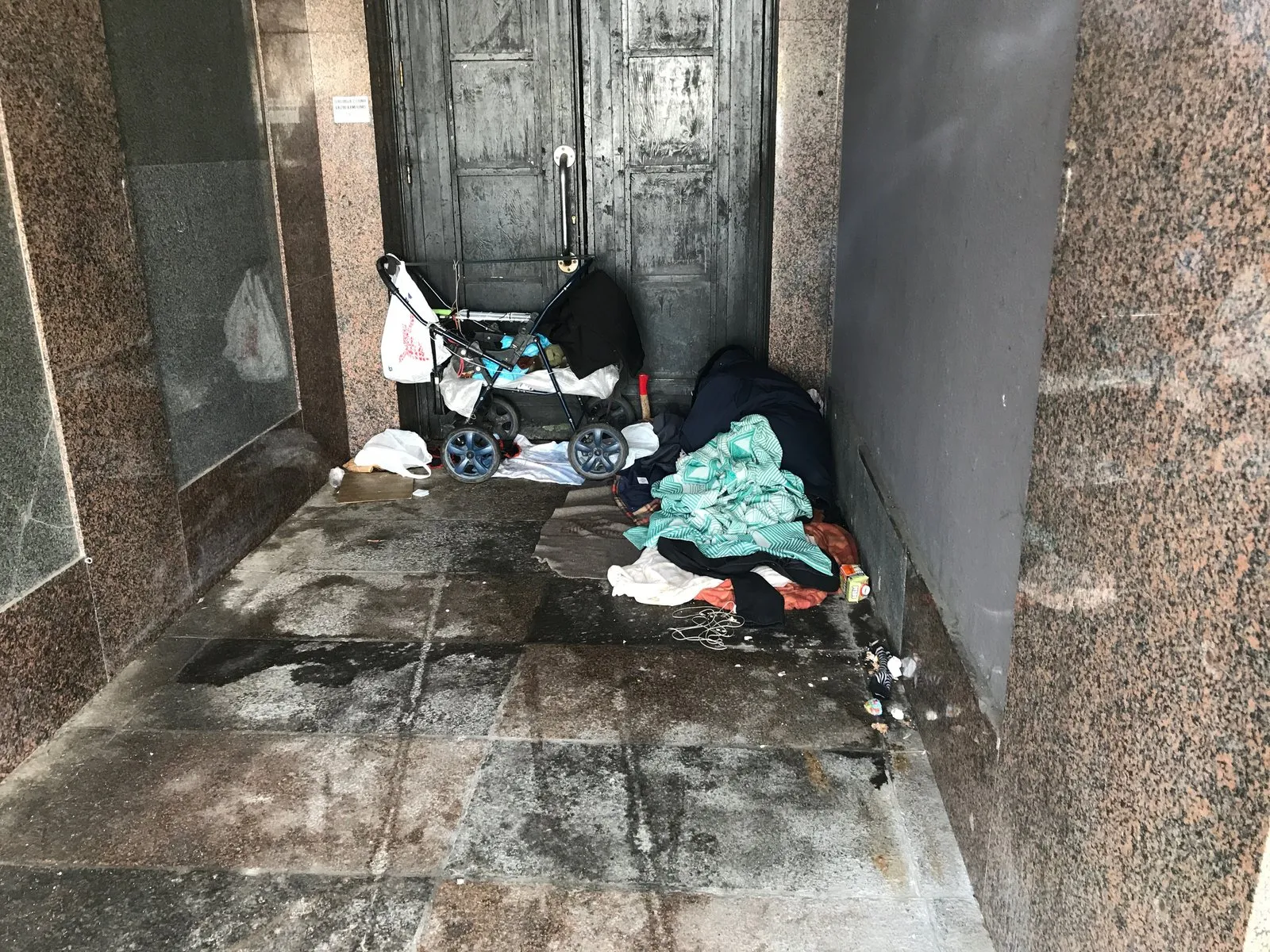 Netvarka Laisvės alėjoje