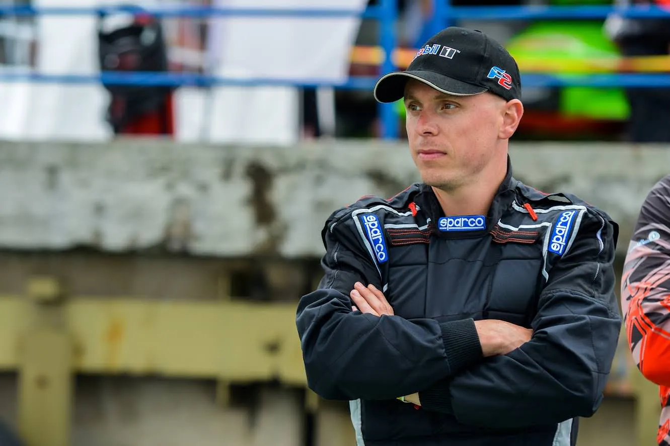 Vandens formulių pilotas E. Riabko