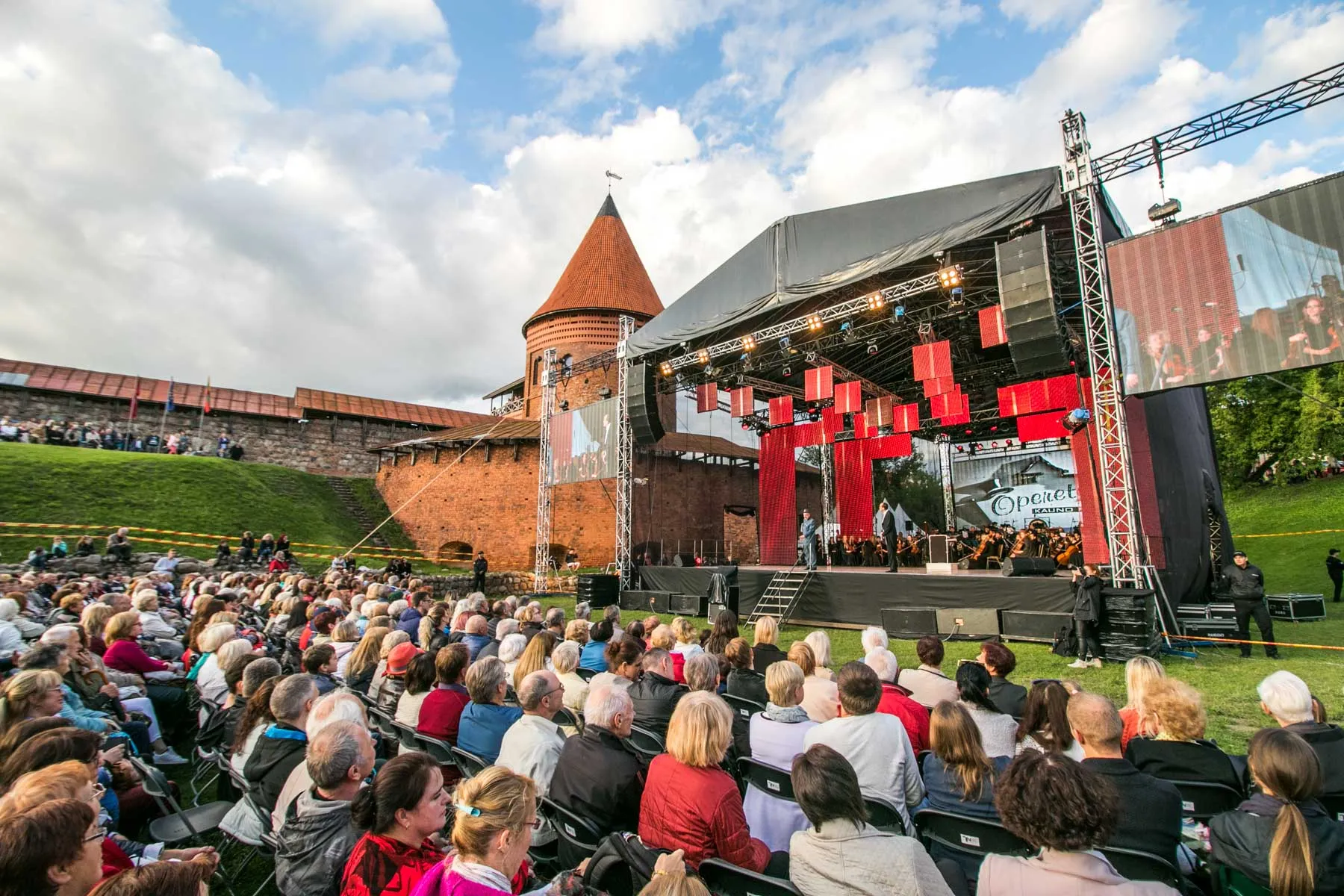 Operetė Kauno pilyje /