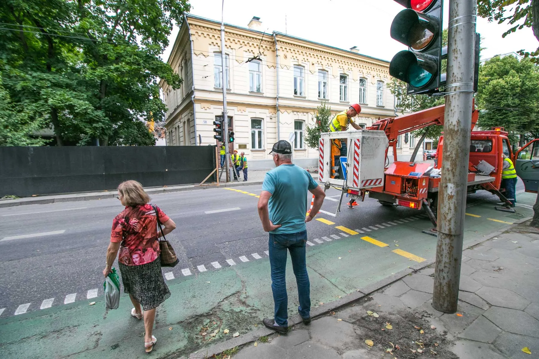 Naujos pėsčiųjų perėjos