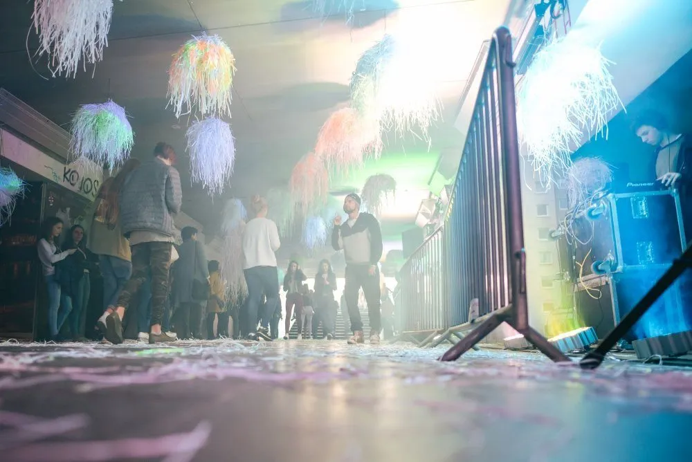 Diskoteka požeminėje perėjoje