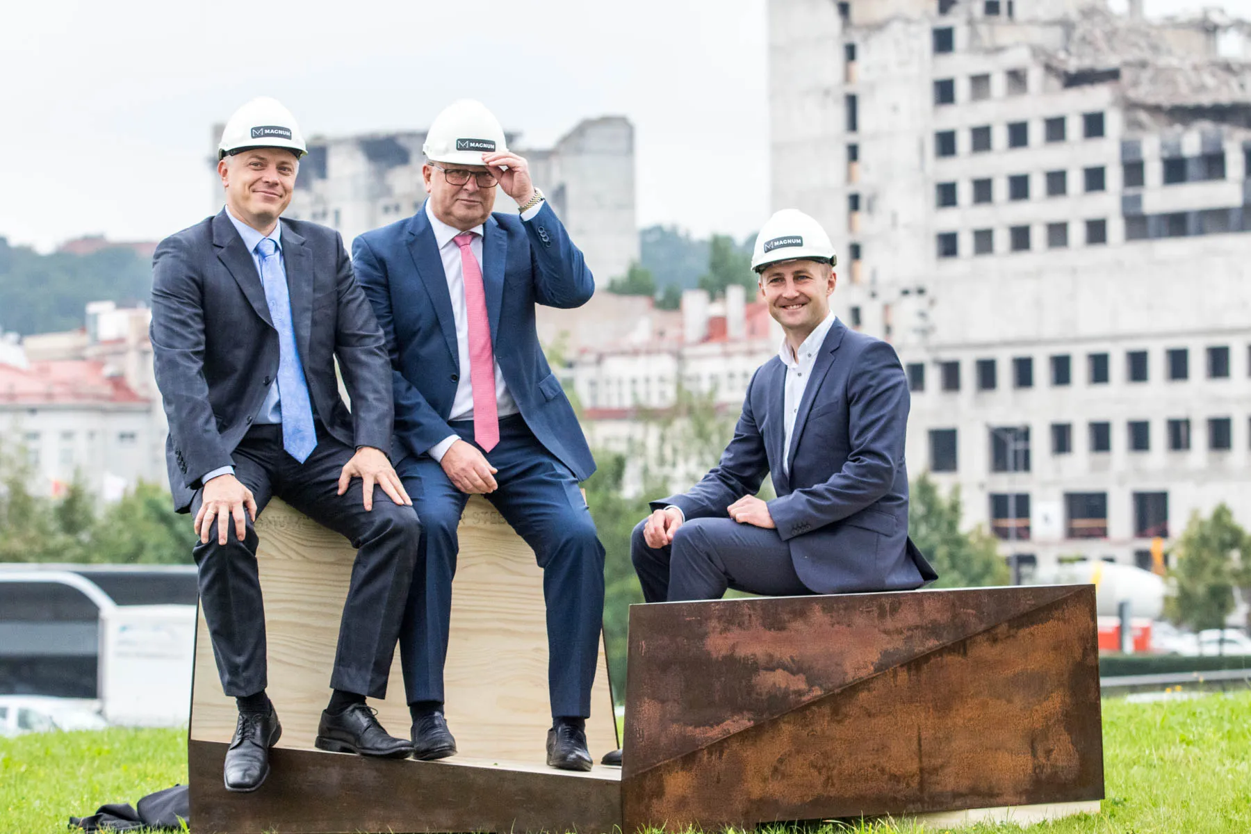 „Magnum“ statybų pradžia