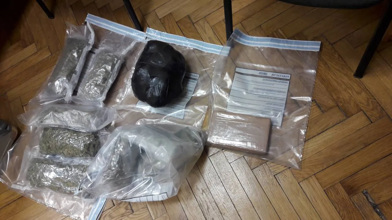 Organizuota grupuotė, narkotikai, kanapės