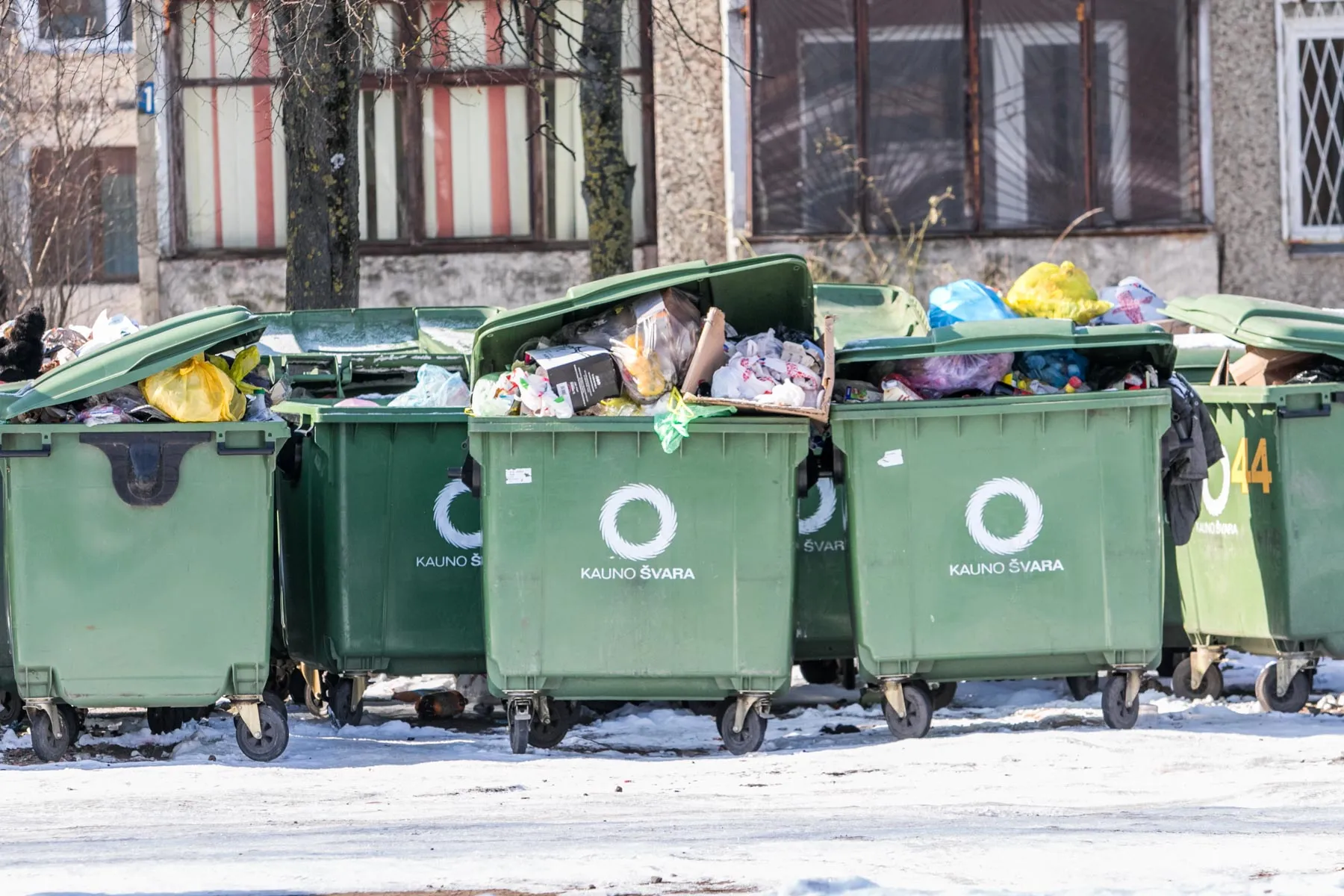 Požeminiai atliekų konteineriai