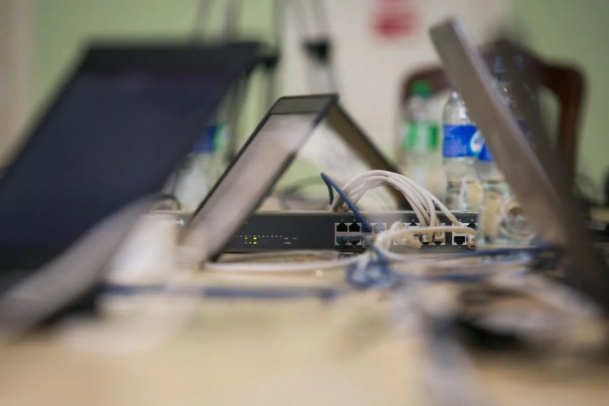 Kibernetinis saugumas, maršrutizatorius, internetas