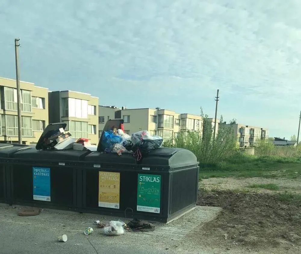 Konteineriai Šėtos g.